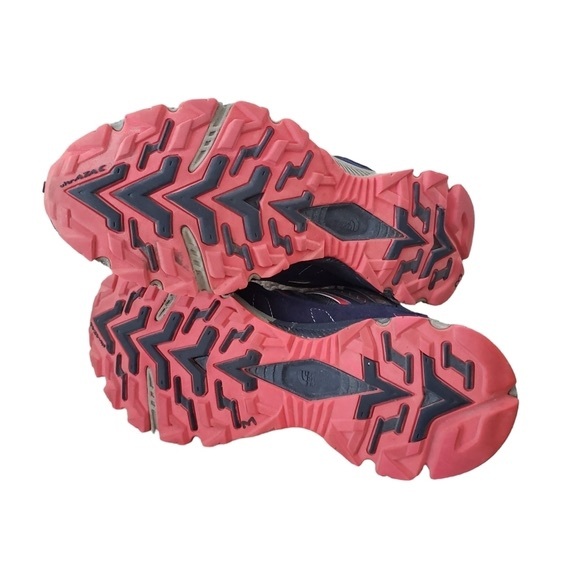 The North Face Low Top Trail Goretex Athletic Hiking Shoes - Picture 6 of 6